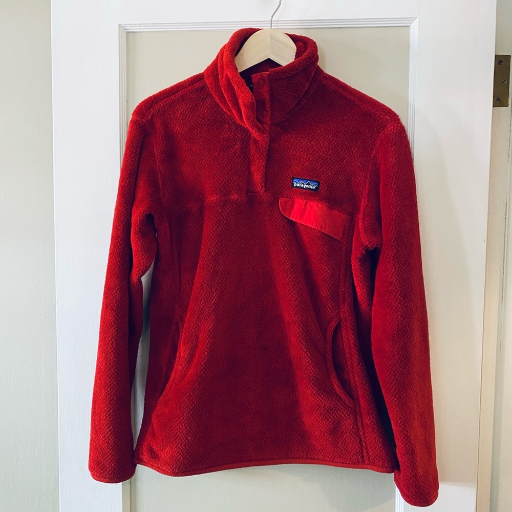 Fuzzy red Patagonia pullover synchilla sweater L